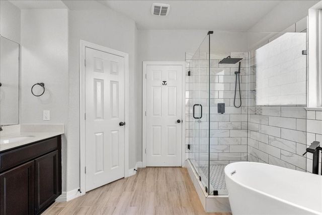 2443 Iniesta Lane, League City, TX 77573