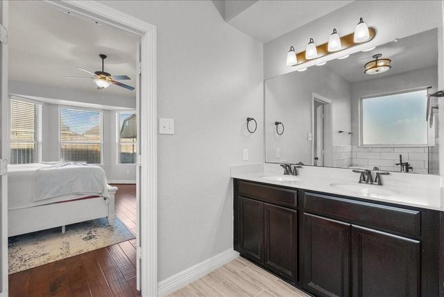 2443 Iniesta Lane, League City, TX 77573