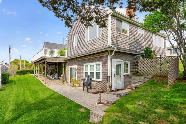 424 Grand Avenue, Falmouth, MA 02540