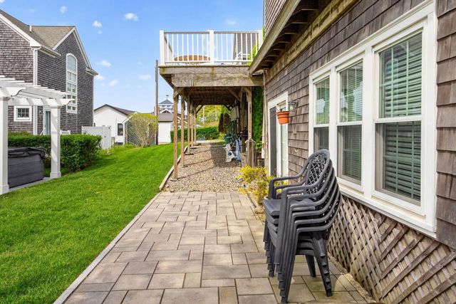 424 Grand Avenue, Falmouth, MA 02540