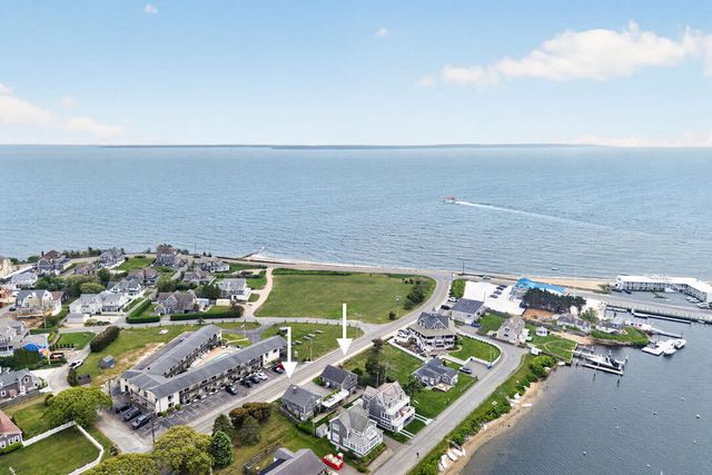 424 Grand Avenue, Falmouth, MA 02540