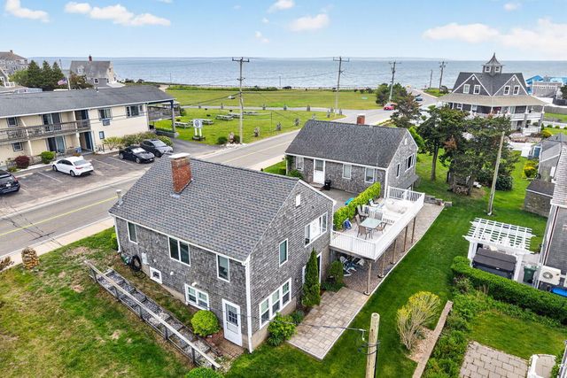424 Grand Avenue, Falmouth, MA 02540