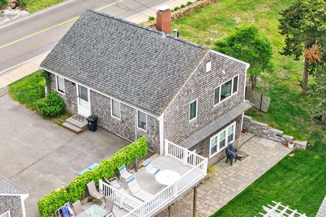 424 Grand Avenue, Falmouth, MA 02540