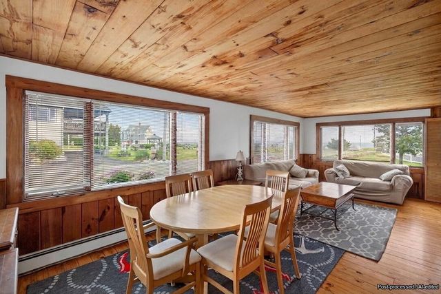 424 Grand Avenue, Falmouth, MA 02540