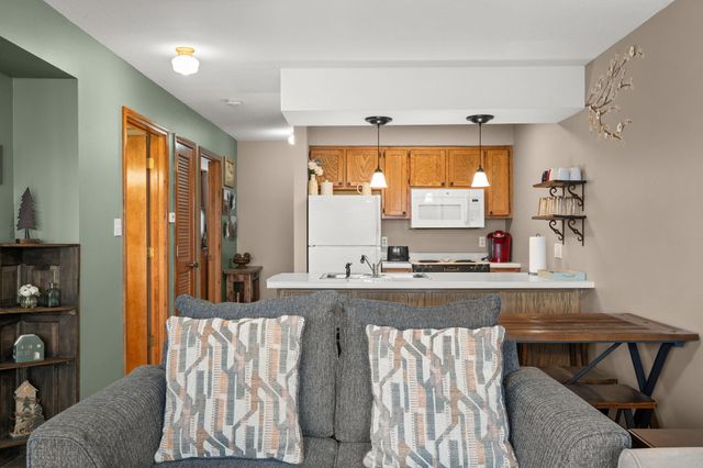 437 Notch Lane 8, Branson West, MO 65737