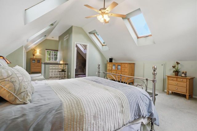 3929 S Lake DRIVE, Saint Francis, WI 53235