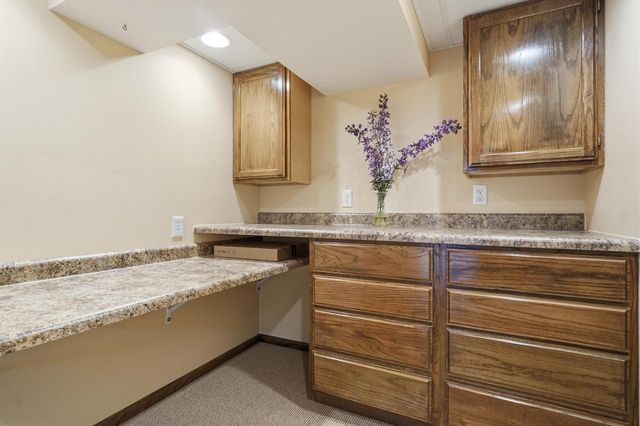 3929 S Lake DRIVE, Saint Francis, WI 53235