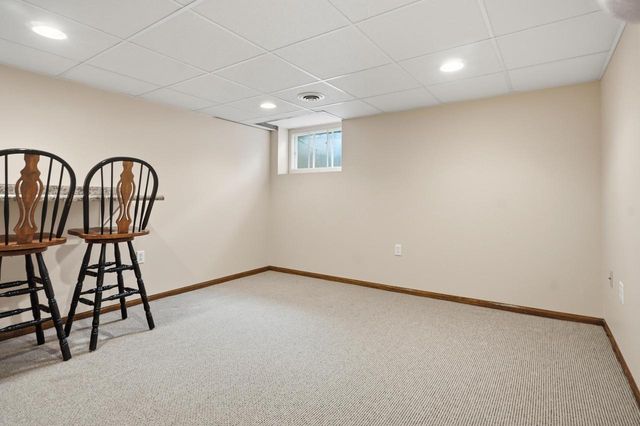 3929 S Lake DRIVE, Saint Francis, WI 53235