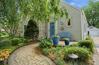 3929 S Lake DRIVE, Saint Francis, WI 53235