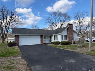 309 E Yates, Newman, IL 61942