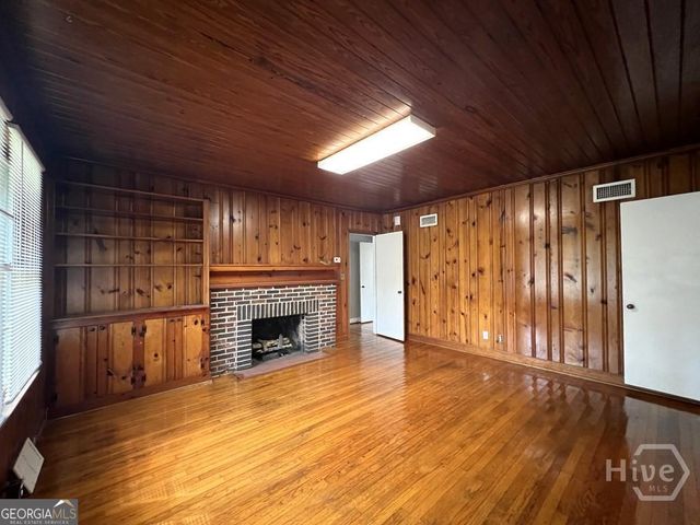 311 N McDonald Street, Ludowici, GA 31316