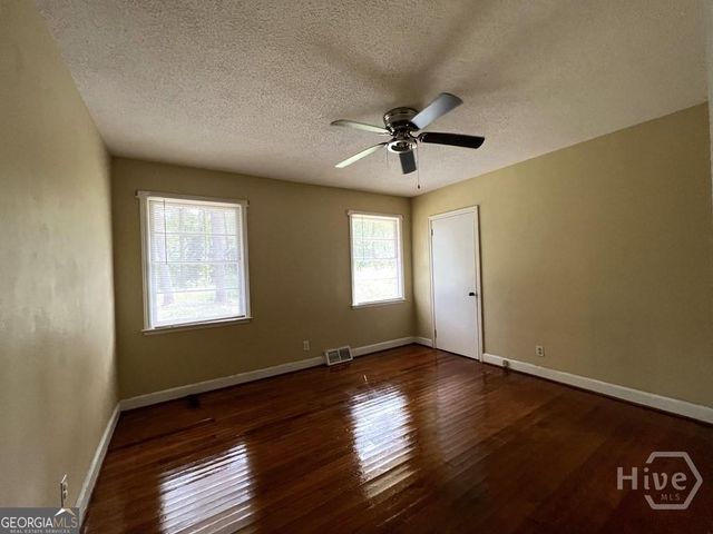 311 N McDonald Street, Ludowici, GA 31316