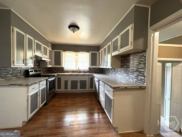 311 N McDonald Street, Ludowici, GA 31316