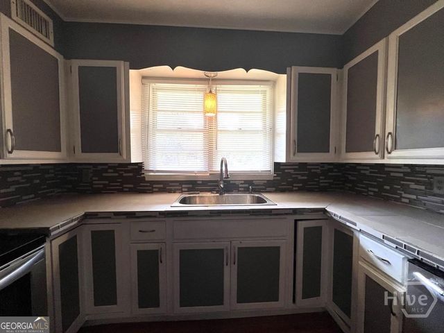 311 N McDonald Street, Ludowici, GA 31316