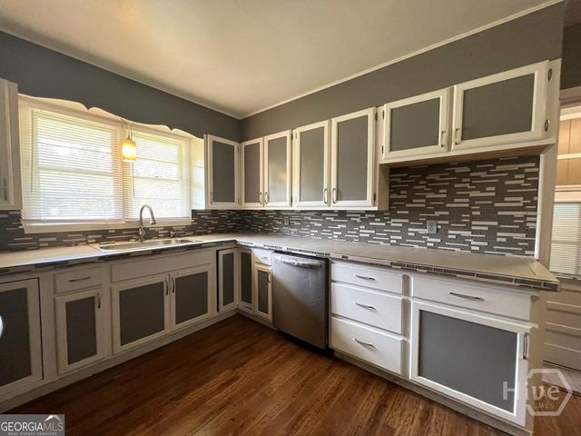 311 N McDonald Street, Ludowici, GA 31316