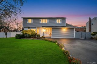 18 Elmira Street, Deer Park, NY 11729