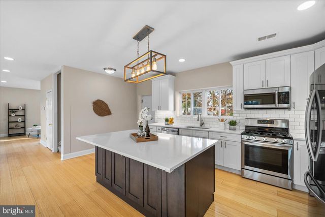 7312 FALMOUTH ST, Springfield, VA 22150