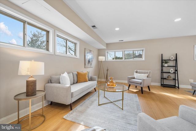 7312 FALMOUTH ST, Springfield, VA 22150