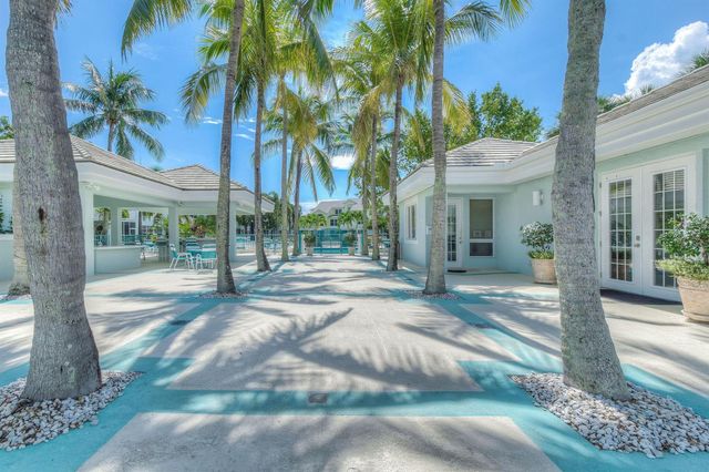 2056 Windward Way, Jupiter, FL 33477