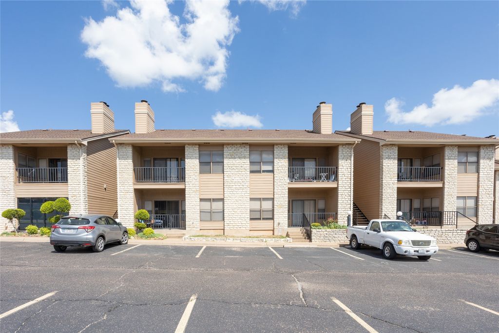 400 E Pearl, Granbury, TX 76048