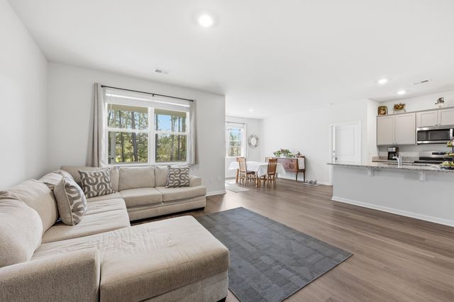 655 Gryffindor Dr., Longs, SC 29568