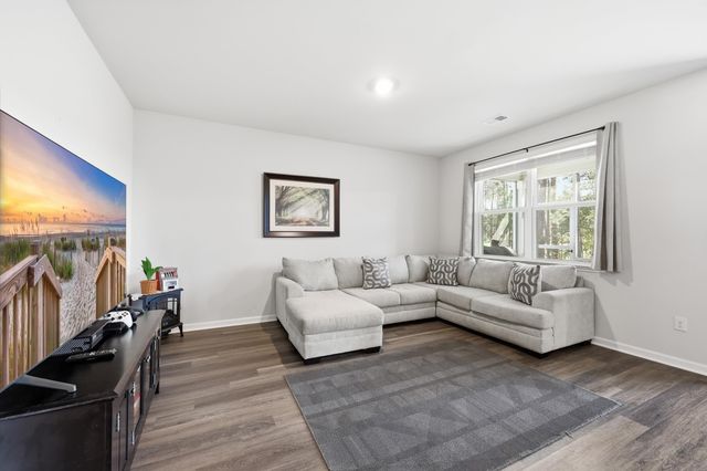 655 Gryffindor Dr., Longs, SC 29568