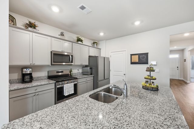 655 Gryffindor Dr., Longs, SC 29568