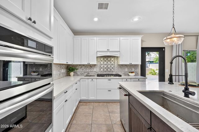 3536 E Fairview Street, Gilbert, AZ 85295