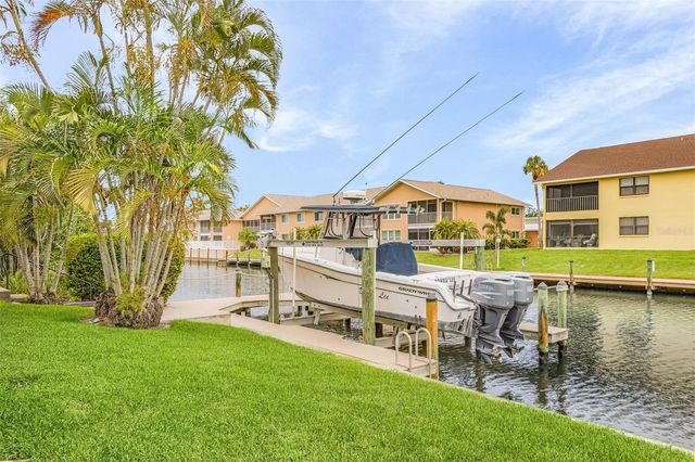 4903 SW 11TH PLACE, Cape Coral, FL 33914