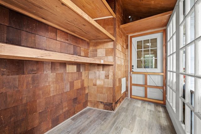 32 Maple Ave, Nahant, MA 01908