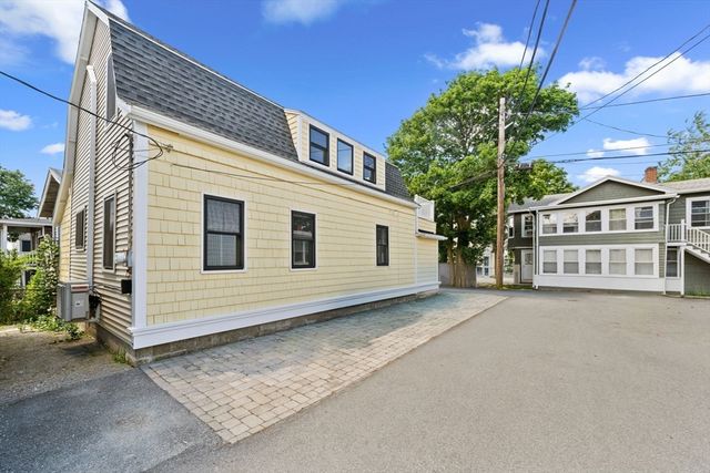 32 Maple Ave, Nahant, MA 01908