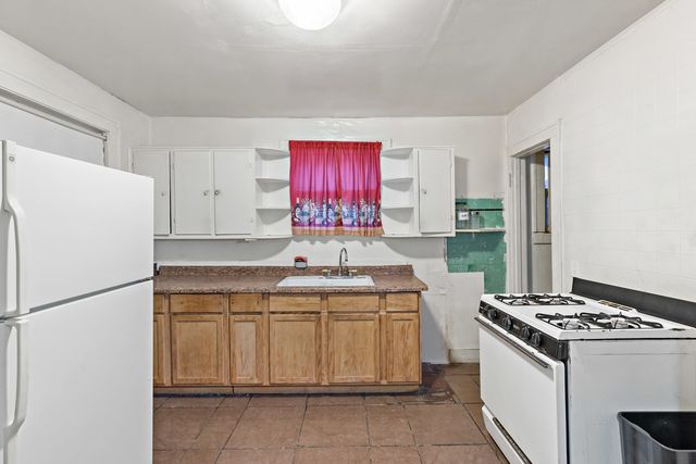 13827 S Wentworth Avenue, Riverdale, IL 60827