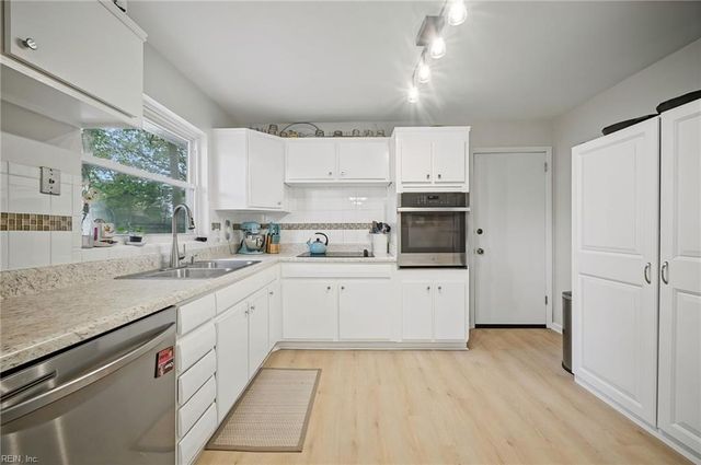 336 Barcelona LN, Virginia Beach, VA 23452
