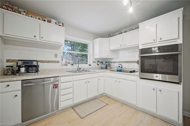 336 Barcelona LN, Virginia Beach, VA 23452