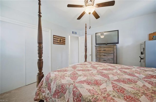 336 Barcelona LN, Virginia Beach, VA 23452