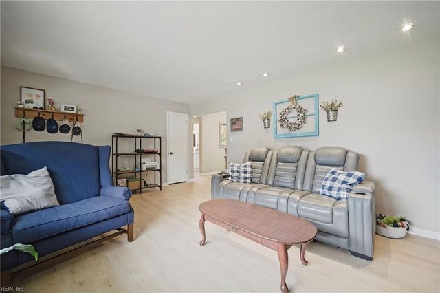 336 Barcelona LN, Virginia Beach, VA 23452