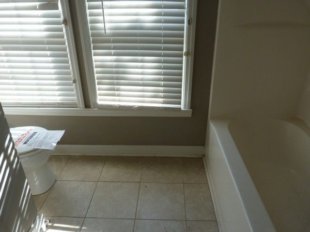 1303 E Lincoln St, Tullahoma, TN 37388