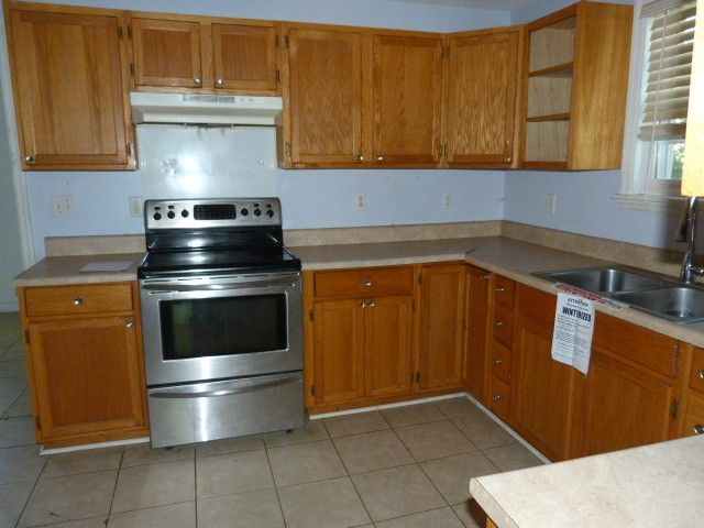 1303 E Lincoln St, Tullahoma, TN 37388