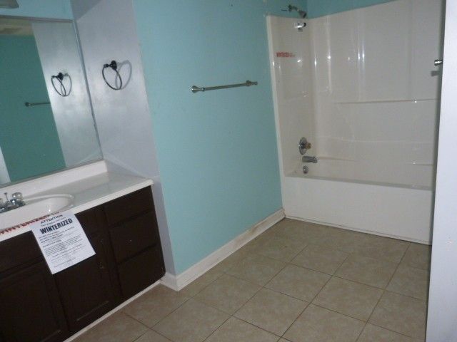 1303 E Lincoln St, Tullahoma, TN 37388