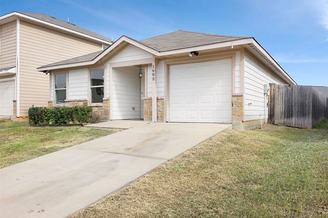 1605 Village Park Trail, Burleson, TX 76028