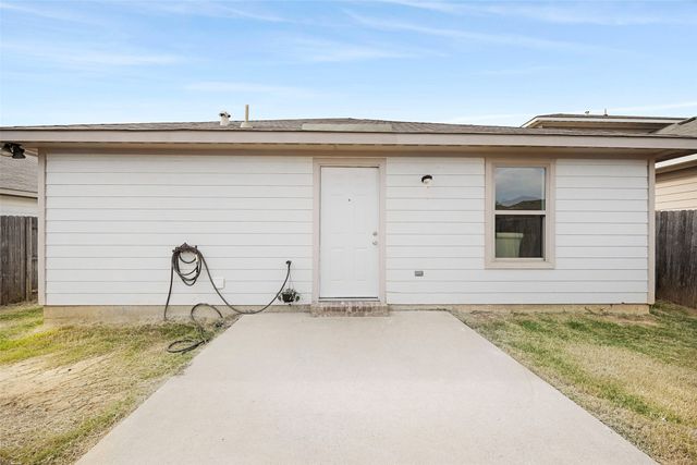 1605 Village Park Trail, Burleson, TX 76028