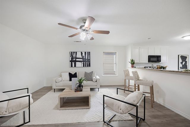 1605 Village Park Trail, Burleson, TX 76028