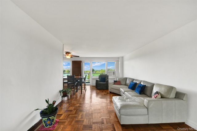 1853 Central Park Ave 16 C, Yonkers, NY 10710