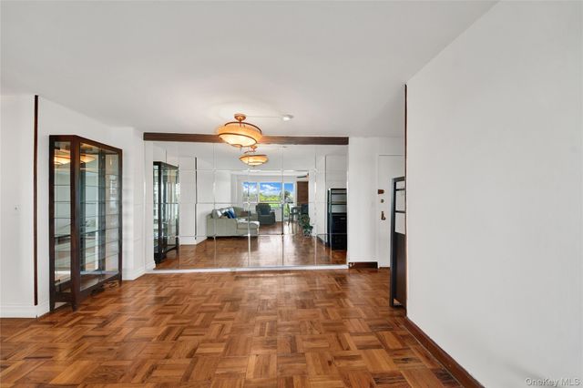 1853 Central Park Ave 16 C, Yonkers, NY 10710