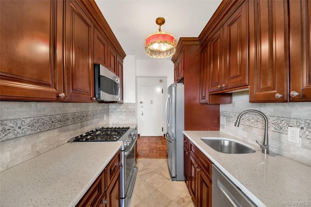 1853 Central Park Ave 16 C, Yonkers, NY 10710