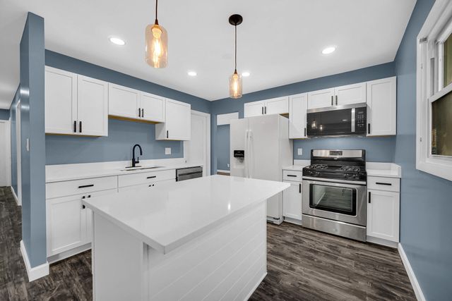 6833 Tyler Street, Merrillville, IN 46410