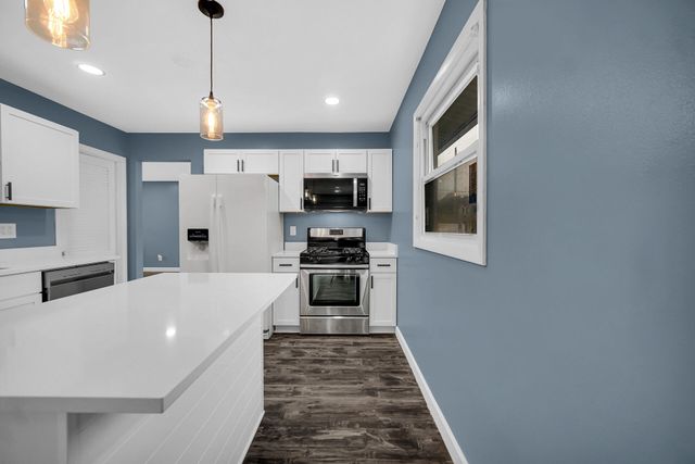 6833 Tyler Street, Merrillville, IN 46410