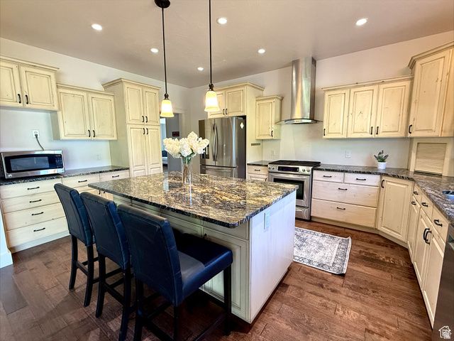 2307 MAPLE LEAF DR, Cove, UT 84320