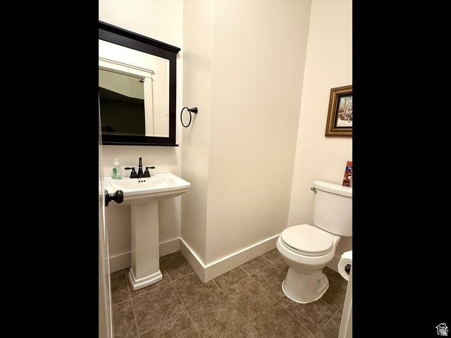 2307 MAPLE LEAF DR, Cove, UT 84320