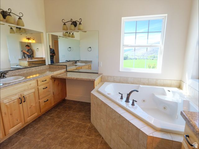 2307 MAPLE LEAF DR, Cove, UT 84320